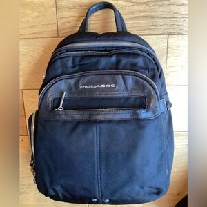Piquadro leather zip mini backpack